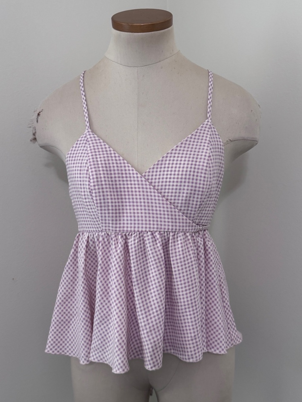 Urban Outfitters Medium Wrap Gingham Peplum Tank Top ~ Purple White Babydoll
